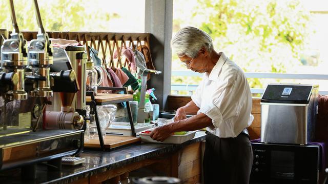 普洱特色團建：普洱小凹子咖啡莊園網紅打卡點集游學、觀光、品鑒、露營的綜合性體驗莊園
