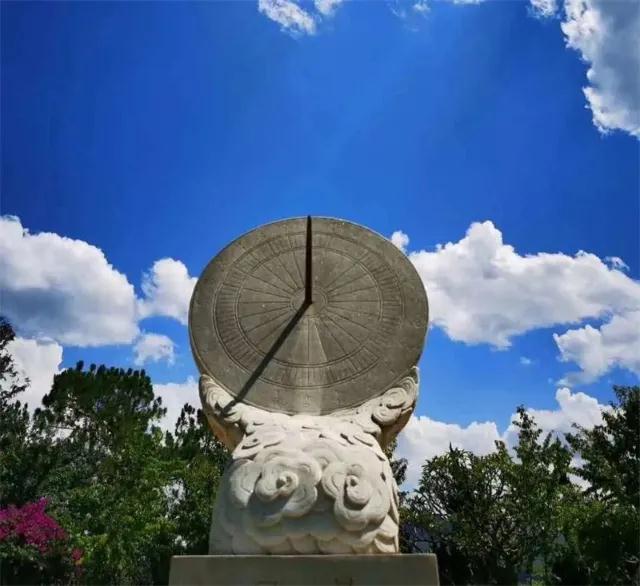 普洱特色團建：坐上火車游普洱，打卡墨江北回歸線標志園